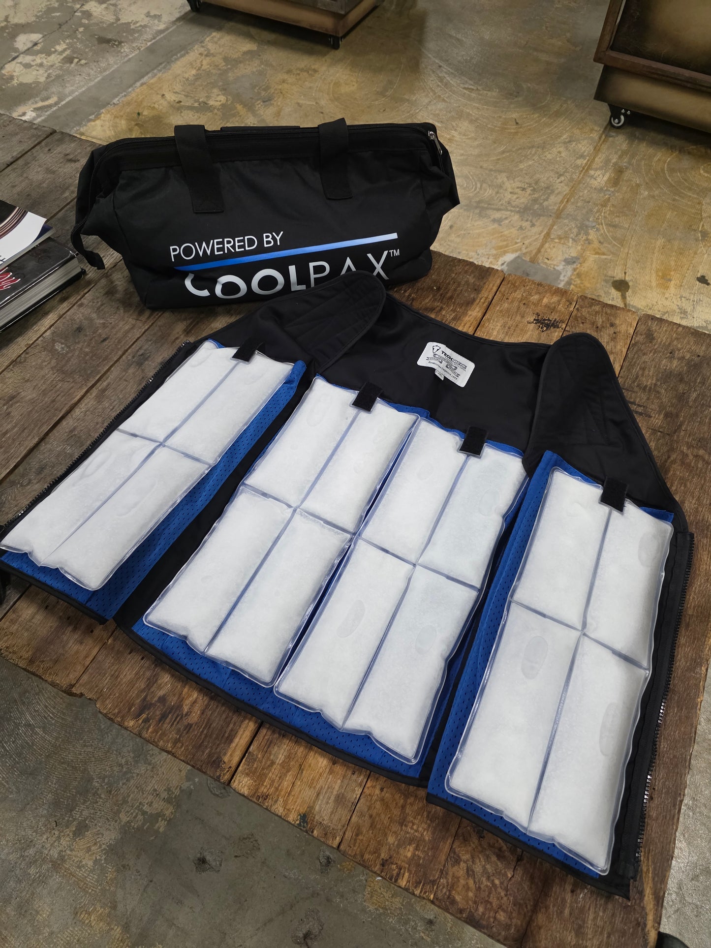 PHASE CHANGE COOLING VEST